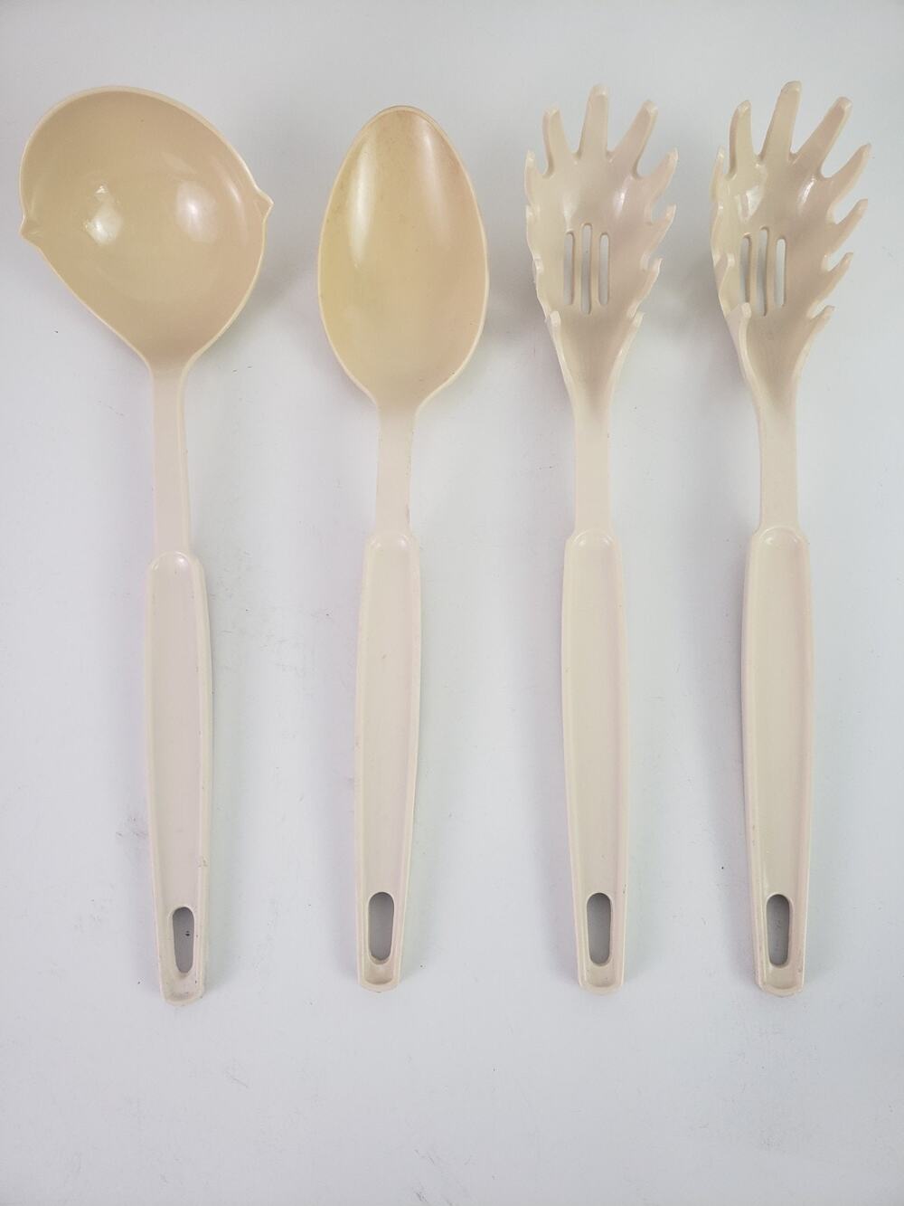 Vintage Ekco Dark Almond Cream Plastic Cooking Serving Spoons Set of 4 USA